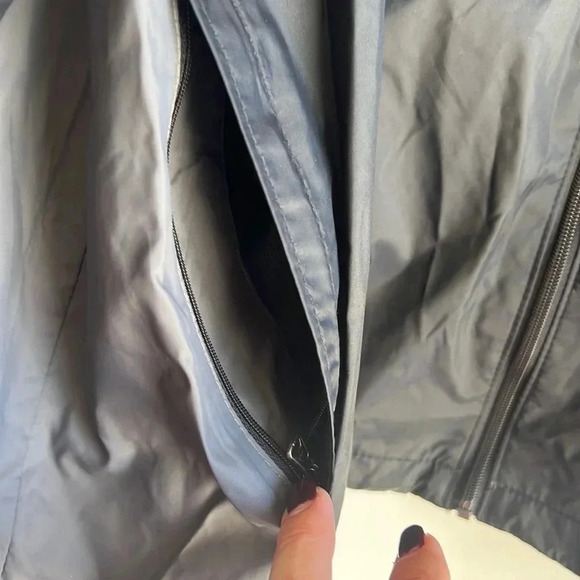 Columbia 100% Nylon Windbreaker Womens Size 1X Black/Gray Hidden Hood - Picture 6 of 12